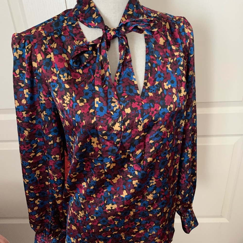 Laundry By Shelli Segal Blue Long Sleeve Tie Front Blouse